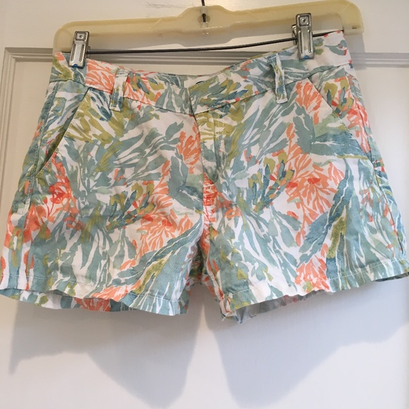 fun pattern shorts - Picture 1 of 5